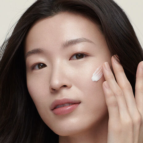 Emulsion: Mastering the Art of Applying It on Your Skin - Truebasics Blog