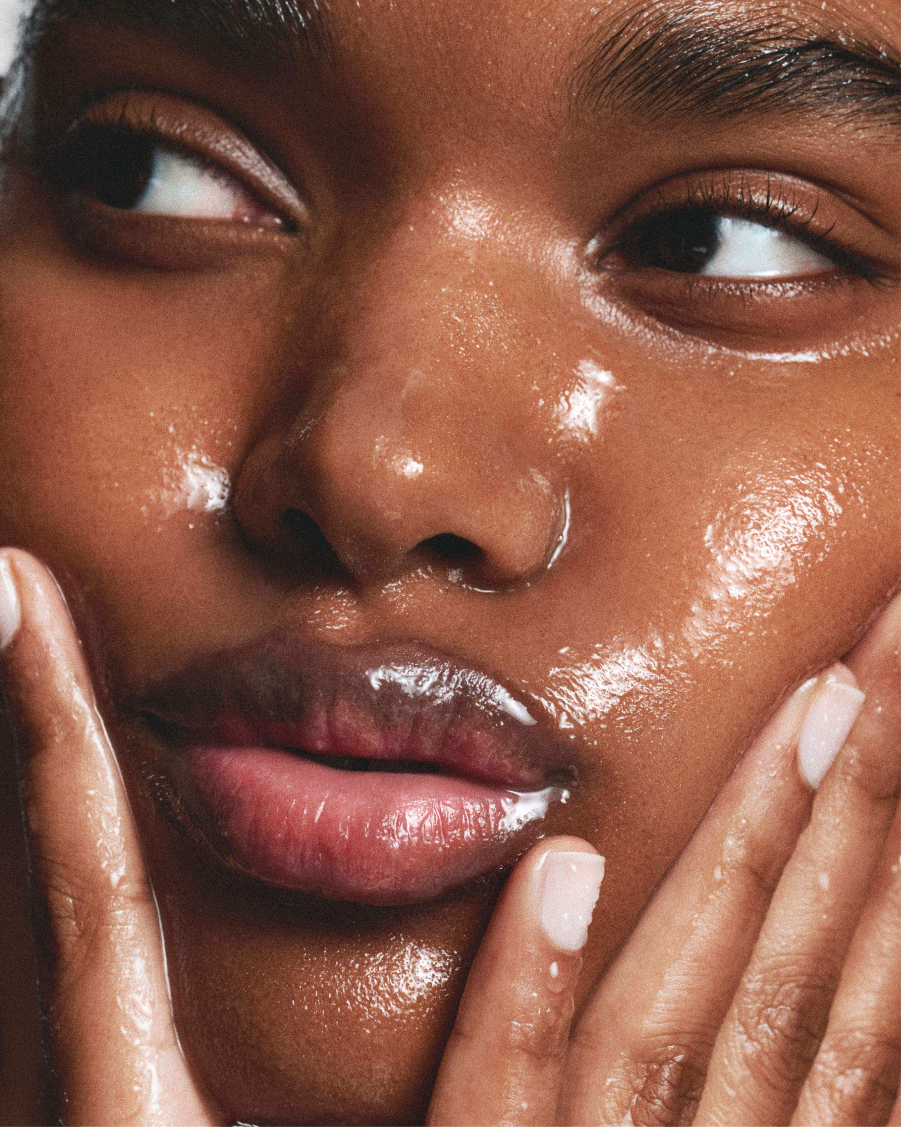 sugar strawberry exfoliating face wash