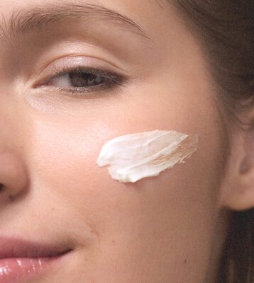 cr&egrave;me ancienne eye cream-HOW TO USE-Image