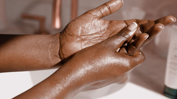 Crème intense pour les mains au lait et à la vitamine E-Mode d'emploi-Image