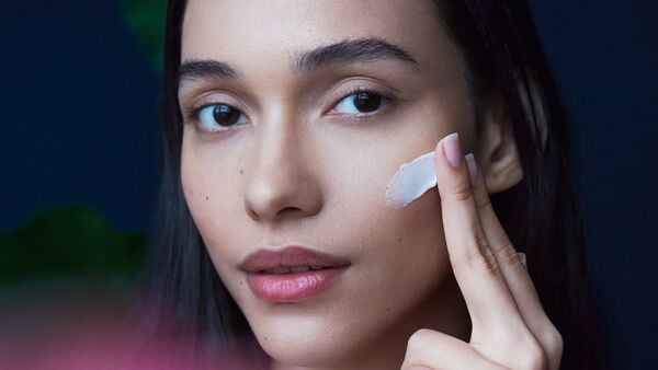 Lotus Youth Preserve Radiance Renewal Night Cream-How to use-Image