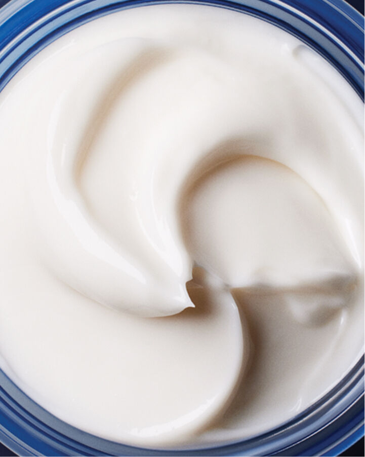 cr&egrave;me de r&ecirc;ve pro-jeunesse pour le visage au lotus